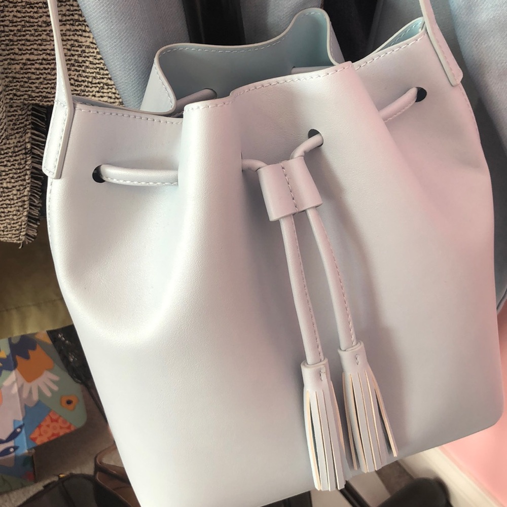 Crossbody bucket bag